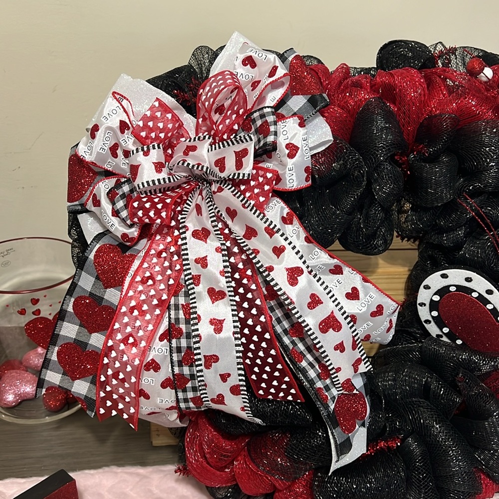 New Handmade Valentines Day Wreath - Picture 3 of 4